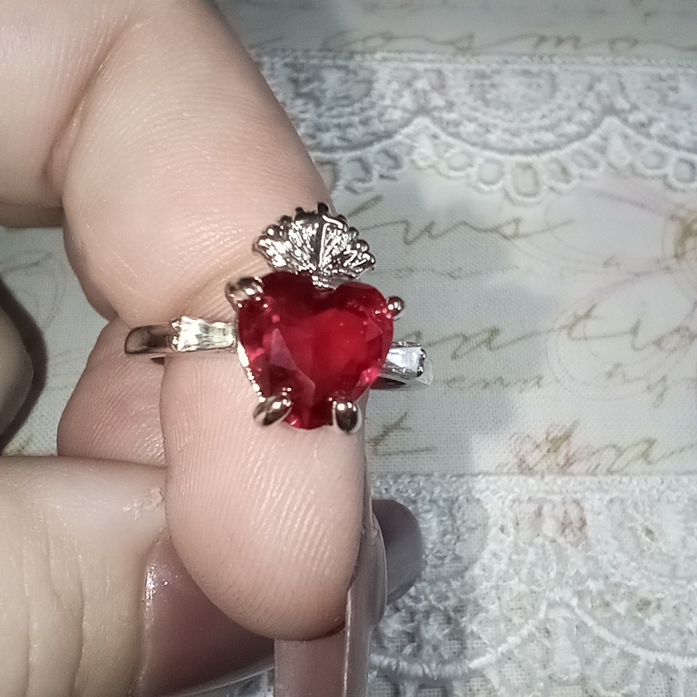 Sacred Heart Ring - Picture 6 of 7